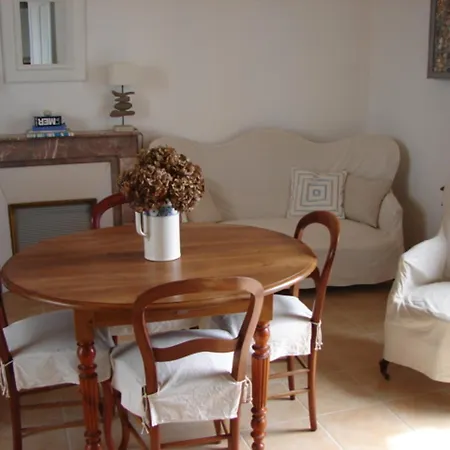 Dom wakacyjny Maison Traditionnelle Pres De L'ecole De Voile, 4 Chambres, Jardin Clos, Animaux Acceptes - Fr-1-823-41